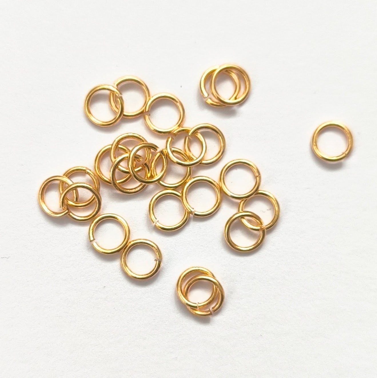 Spojovací kroužky 8 mm, tzv. zlaté, 30 ks