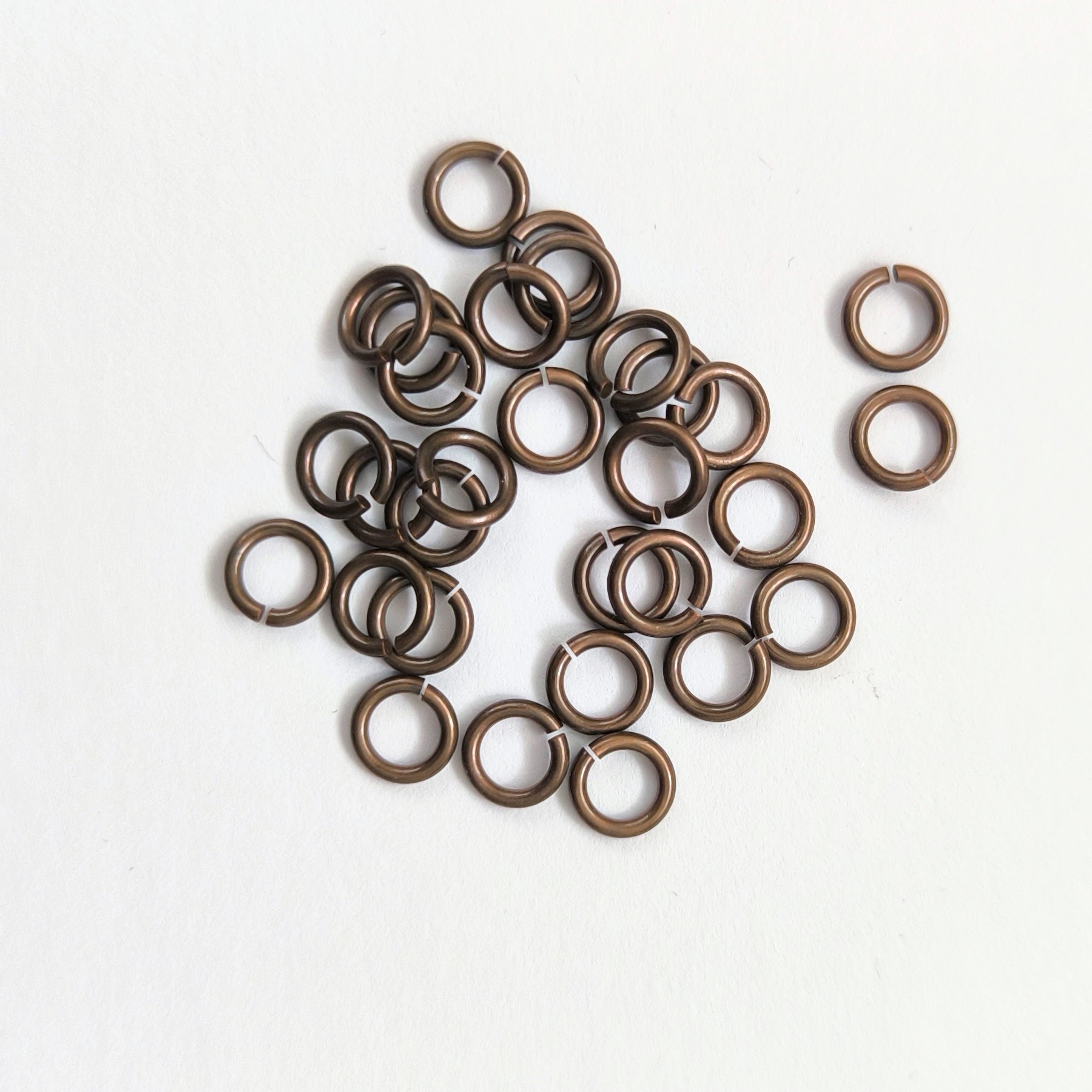 Spojovací kroužky 7 mm, staroměděné, 30 ks