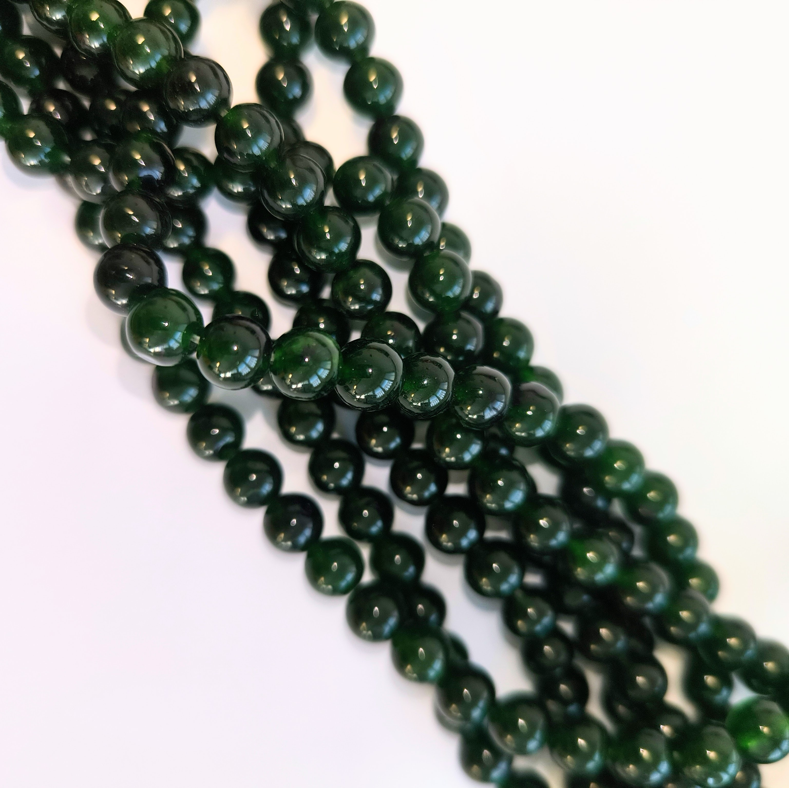 Jadeit tmavě zelený, 8 mm, návlek