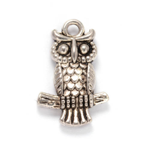 Sova sedící, starostříbrný, kovový přívěsek, 10 ks