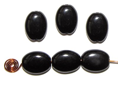 Oválky černé, lesklé, 24 g