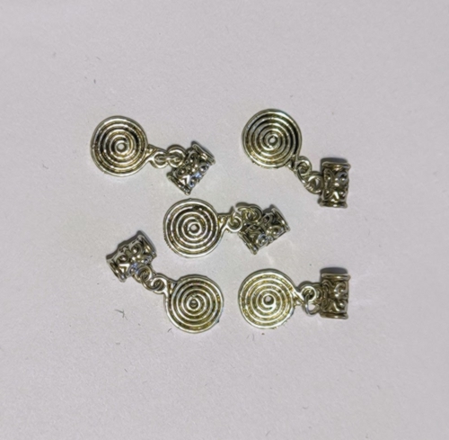 Soudek se spirálkou, přívěsek kovový, starostříbrný, 10 ks