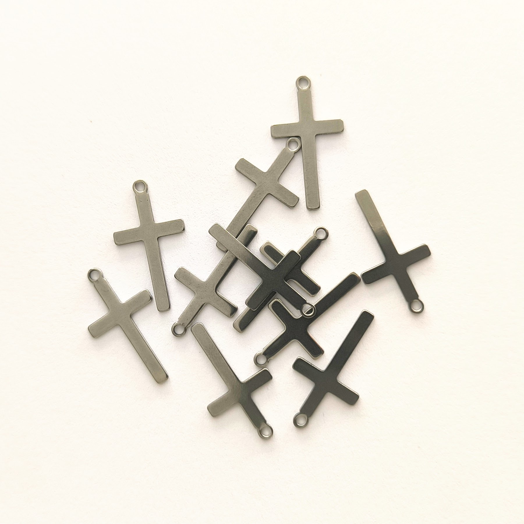 Křížek 24 x 8, chirurgická ocel, 10 ks